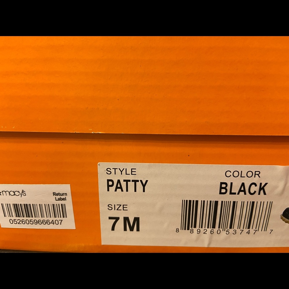 Shoes - Picture 4 of 4